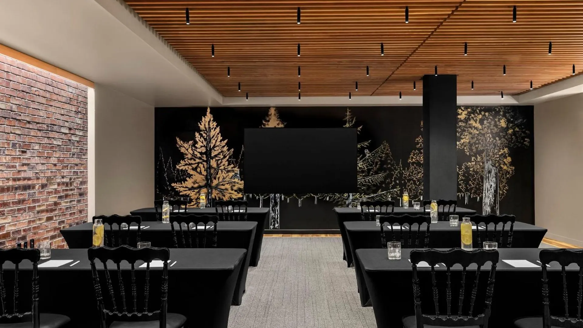 Kimpton Palladian Hotel By Ihg Seattle